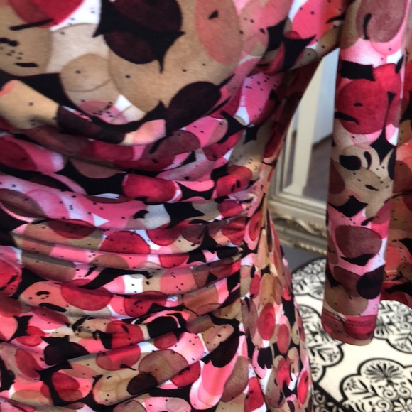 Sz6 jersey knit dress with rushing and gathering - Picture 4 of 11